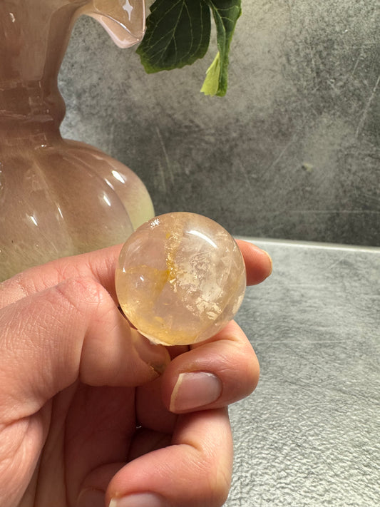 Golden healer pallo